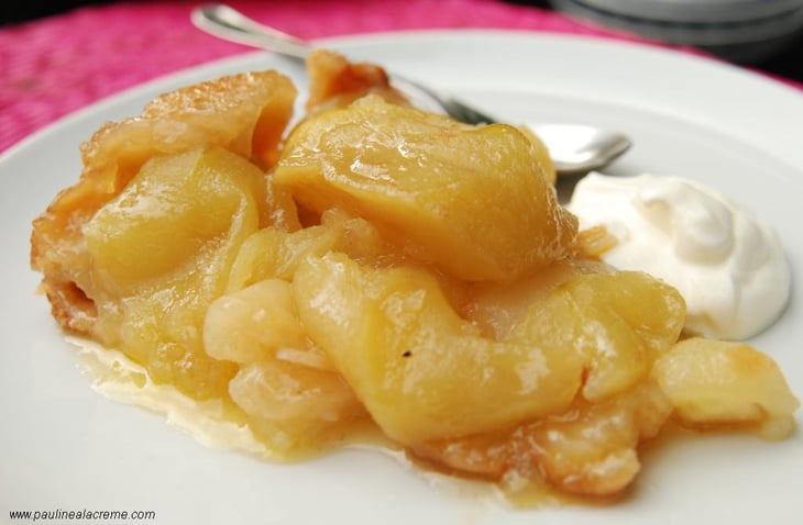 tart tartin served with cream