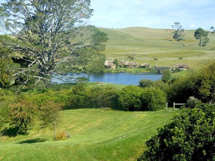 Hobbiton lake