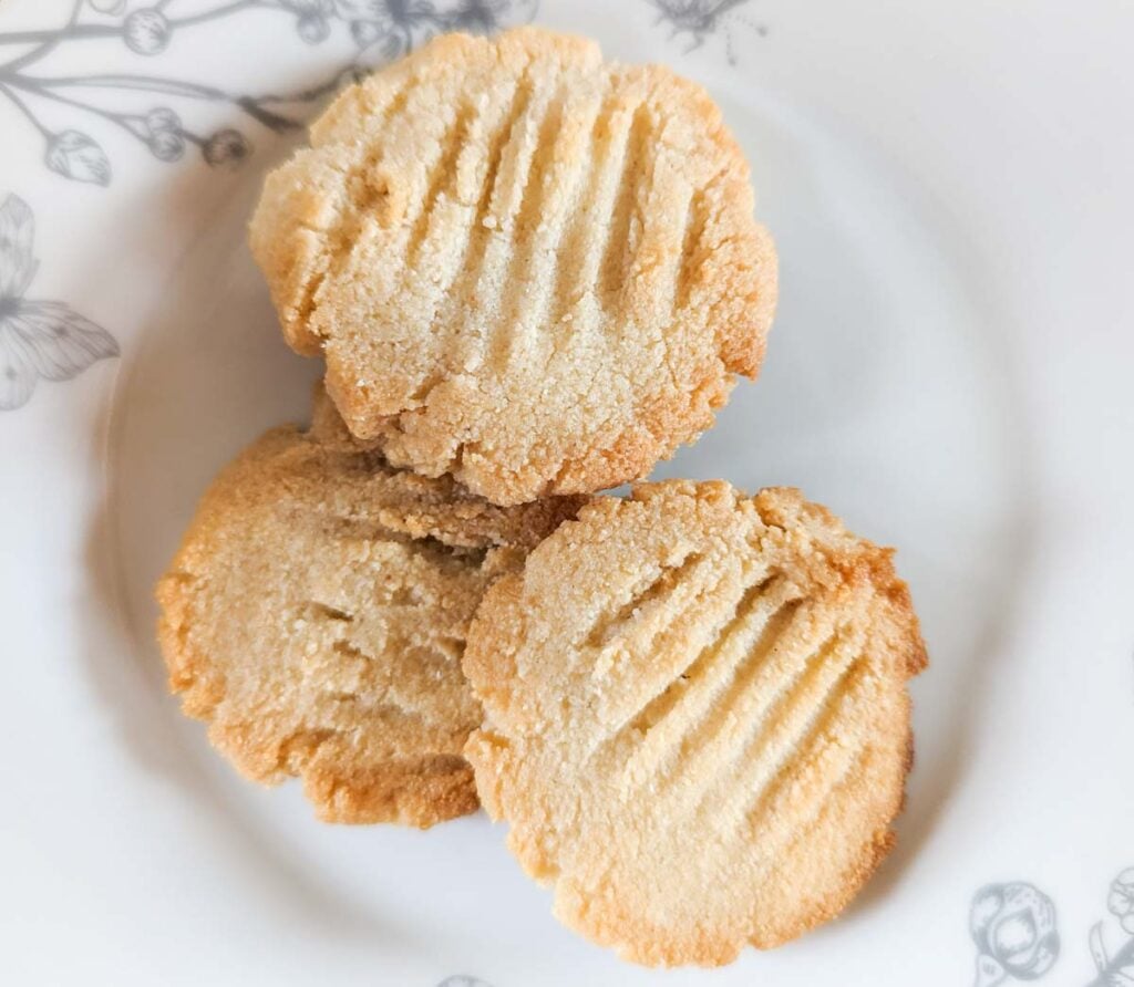 almond cookies with coconut oil