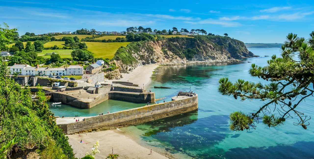 A Cornish Coastal Hike with Rugged Landscapes