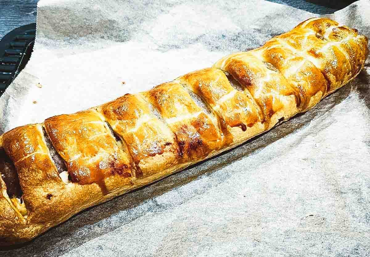 cooked sausage roll