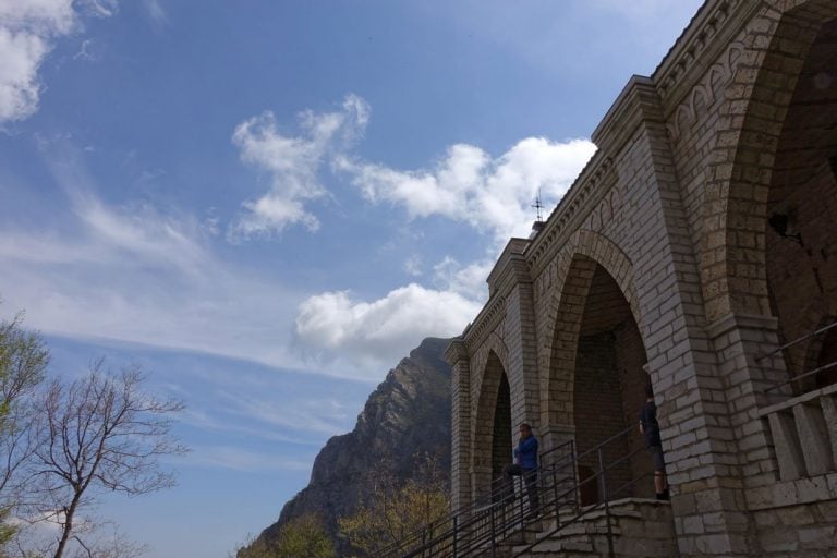 Hike through the Gorge dell’Infernaccio up to the Hermitage of San Leonardo