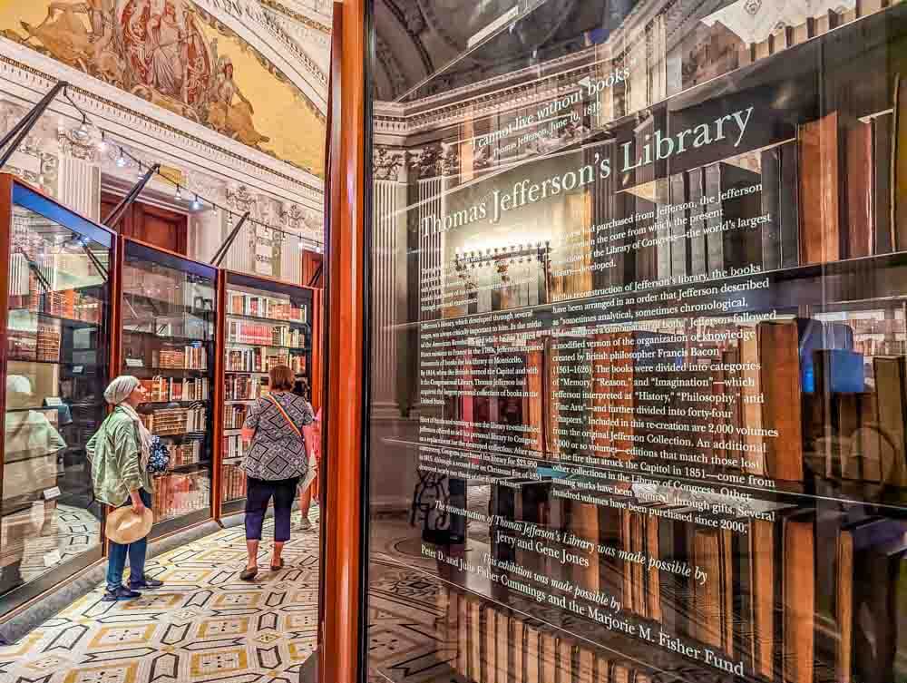 entrance to thomas jefferson library