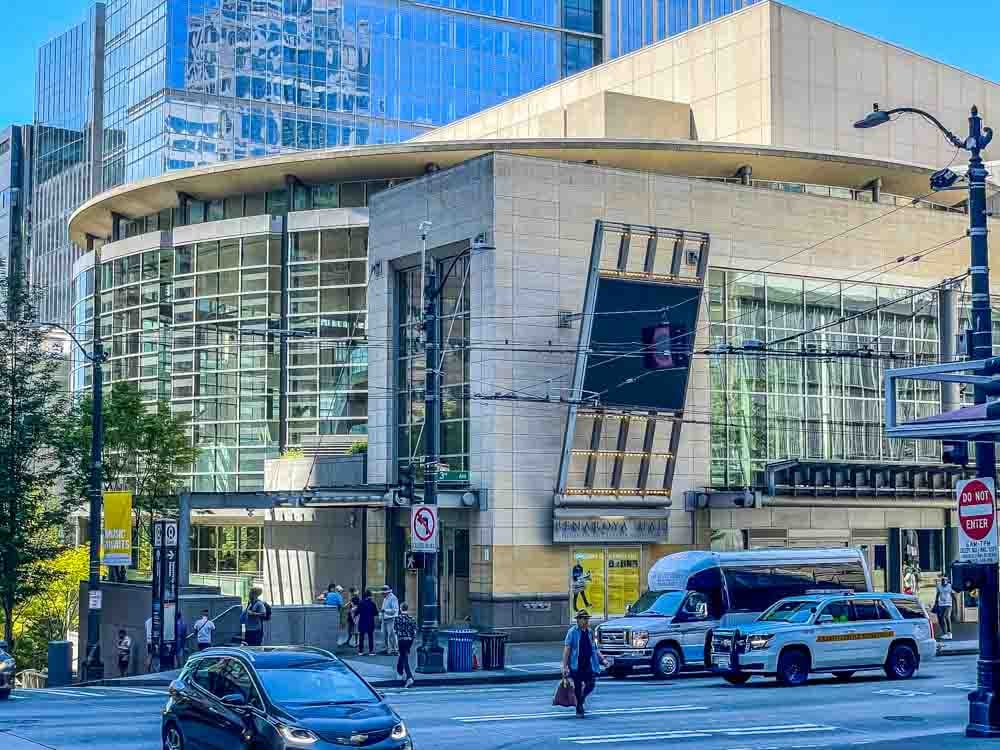 exterior benaroya