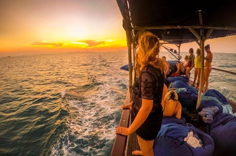 Sailing The Ang Thong Islands – Kayaking and Snorkelling Tour