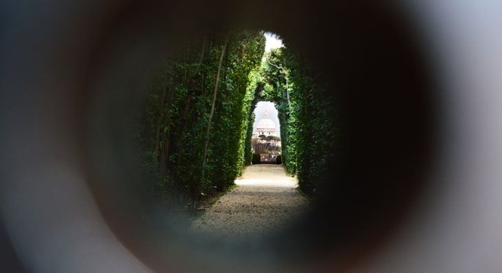 The Aventine Hill Keyhole: Peek Through To 2 Other Countries