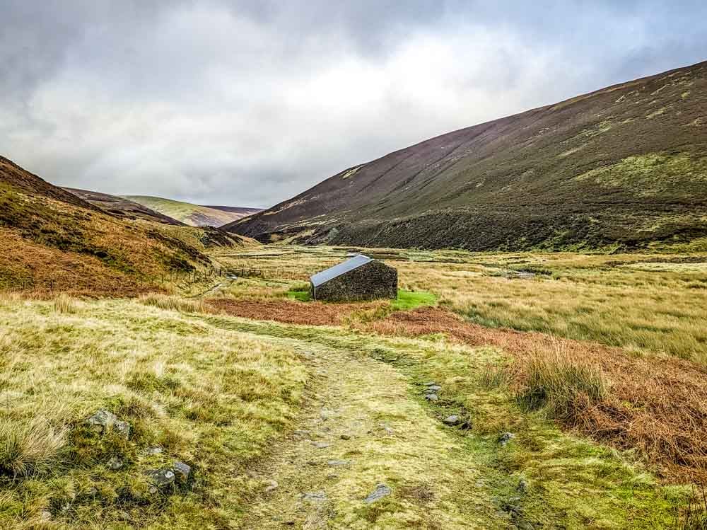 langden castle in the valley