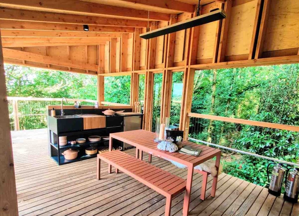 rewild treehouse Living space