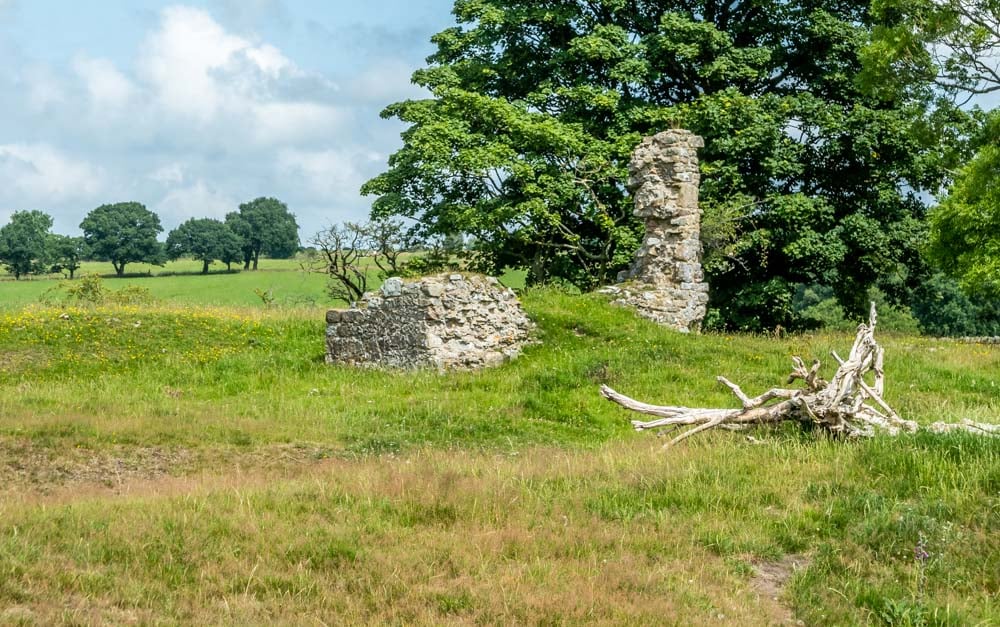 ruins john o gaunt castle