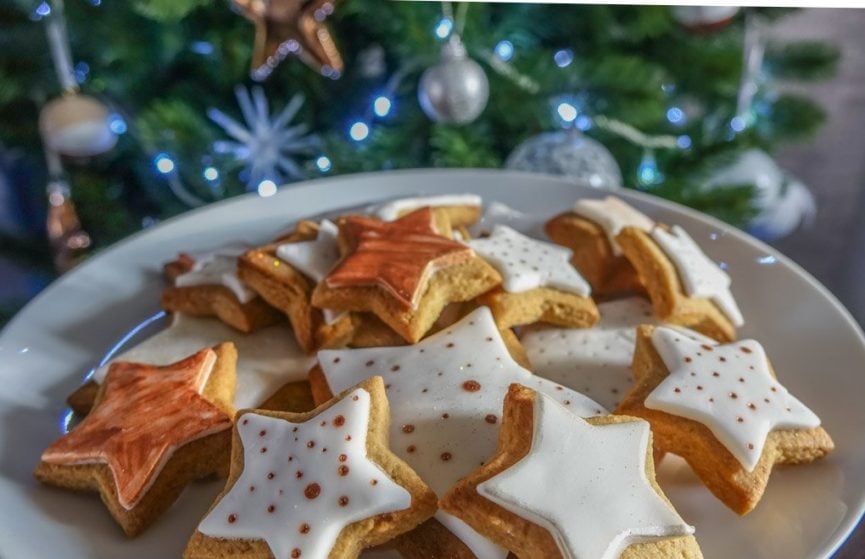 spiced christmas biscuits