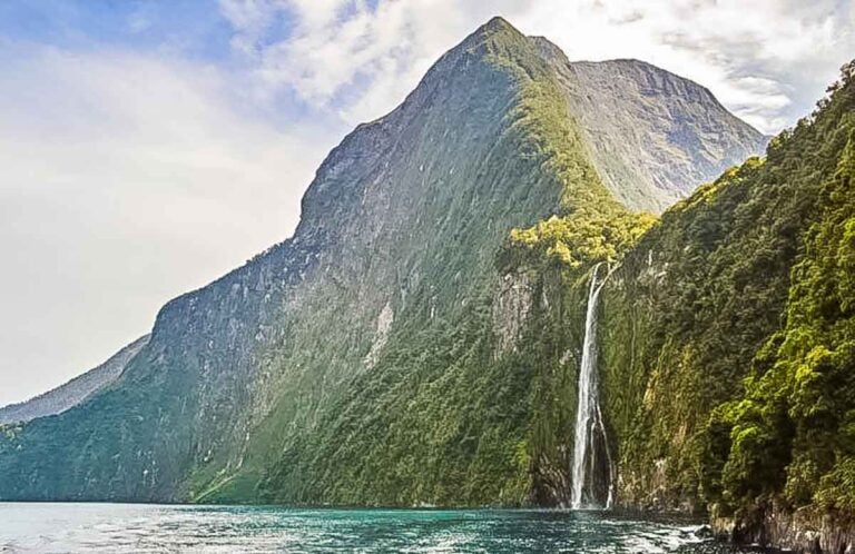 Milford Sound: Exploring New Zealand’s Spectacular Fiordland