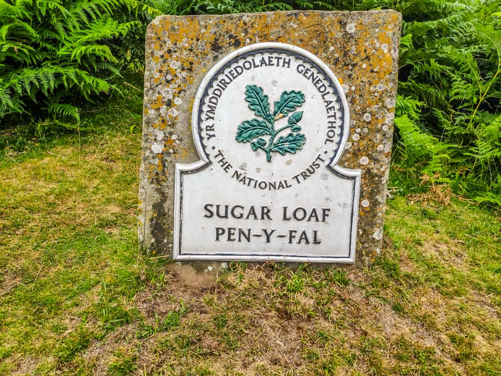 sugar loaf national trust sign