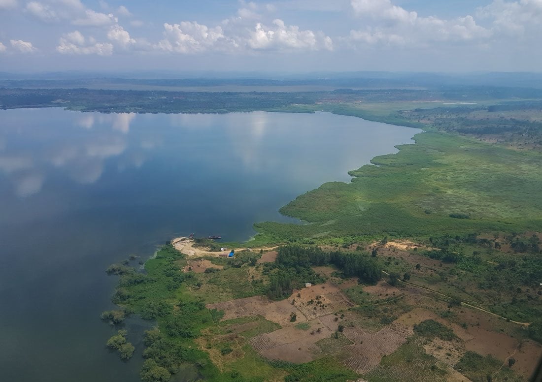 Uganda - A Caravan Flight Entebbe to Kihihi 4