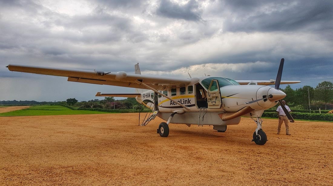 Uganda - A Caravan Flight Entebbe to Kihihi 1