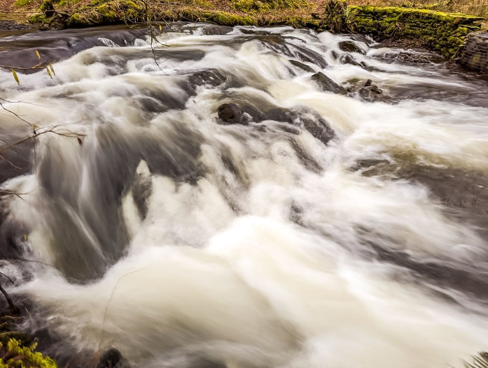 waterfall with smartphone